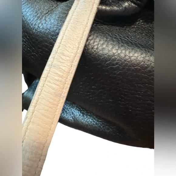 RARE LUX | Bvlgari Calfskin Tote - Picture 12 of 15